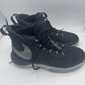 Nike Alphadunk Basketball Shoe BQ5401-001 Size 10.5 Carbon Fiber Oreo Black